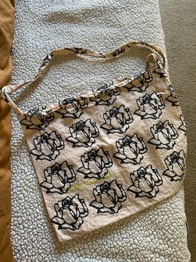 Freda Salvador Off White Roses Canvas Bag